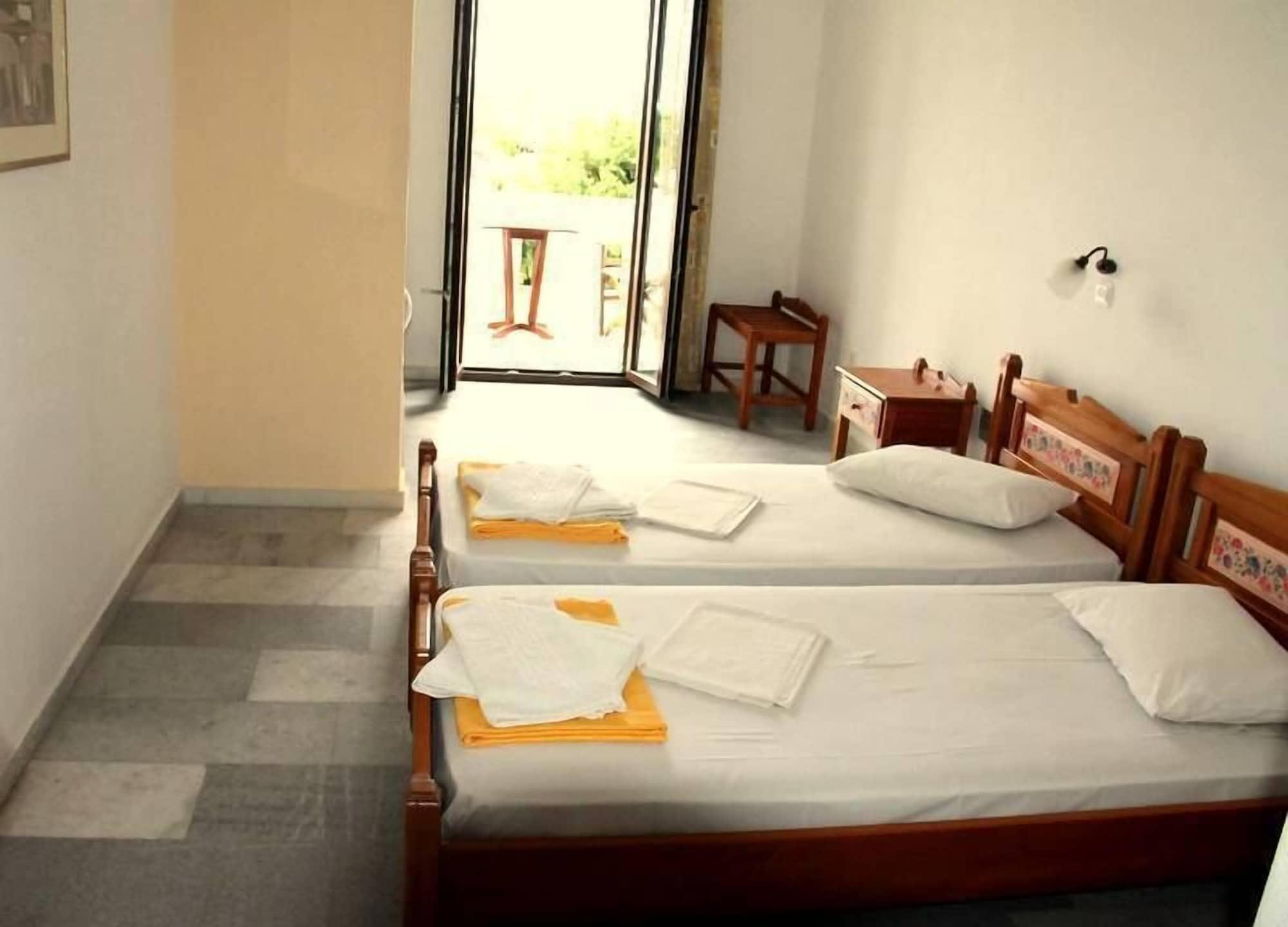 Fikas Hotel Naxos City Zewnętrze zdjęcie